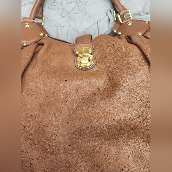 Louis Vuitton Monogram Mahina L Leather Carmel Hobo Bag Tote Purse Shoulder Tan - Picture 2 of 12